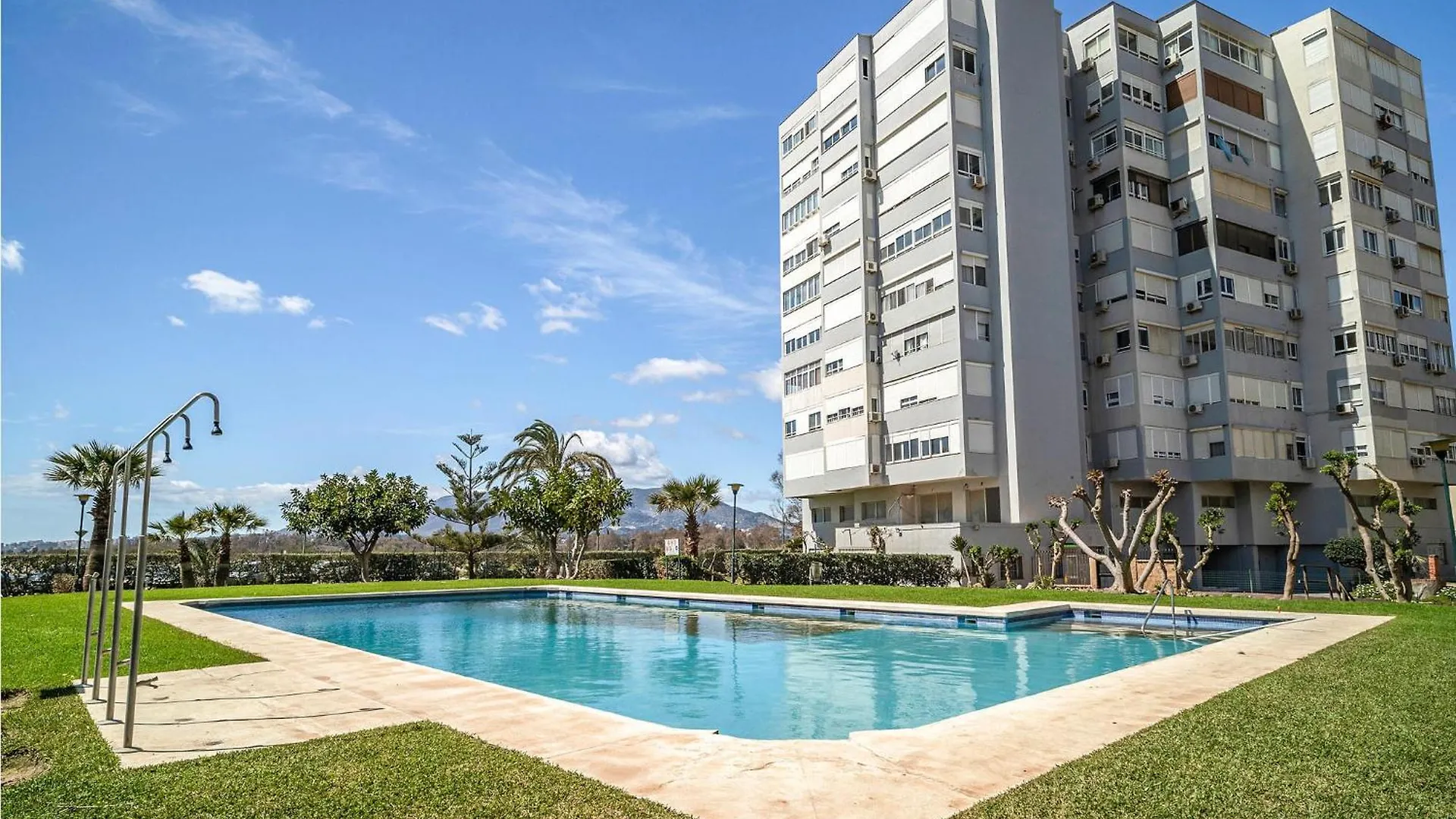 Gorgeous Apartment In Malaga With House Sea View